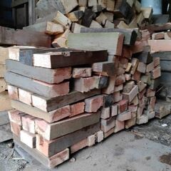 薪ストーブ等の薪の画像