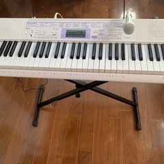 【譲渡先決定】カシオCASIO電子キーボード（光ナビゲーション機...