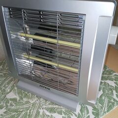 中古の電気ストーブの画像
