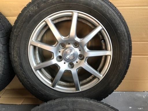 セレナなどに　195/65/R15 スタッドレスタイヤ