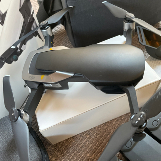 【決まりました】【バッテリー５個】DJI Mavic air 付属品多数 ドローン