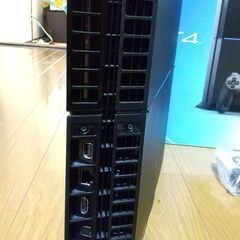 PS4CUH-10000A ソフト付きの画像