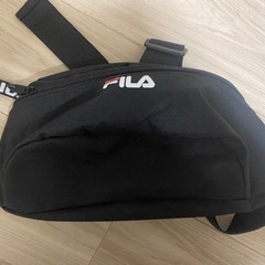 FILAボディバッグ