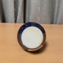 レトロな陶器のミニボトル・SUNTORYヘルメスの画像