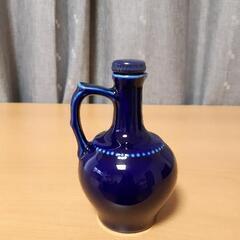 レトロな陶器のミニボトル・SUNTORYヘルメスの画像