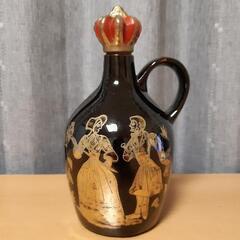 レトロな陶器の酒器・オブジェ