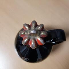 レトロな陶器の酒器・オブジェの画像