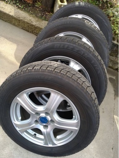 【お取引き完了】プリウス30系使用スタッドレスタイヤ&ホイールセット