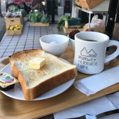 大規模リニューアル！ゲストハウスレセプションを兼ねたカフェ。土日できる方優先採用！カフェスタッフの画像