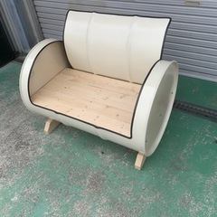ドラム缶をを加工した椅子ソファーですの画像