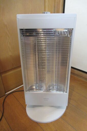 正常作動員　2013年製　山善 遠赤外線カーボンヒーター (900/450W 2段階切替) ナチュラルホワイト DC-J092(W)