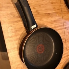 【無料】20cm口フライパン T-FAL