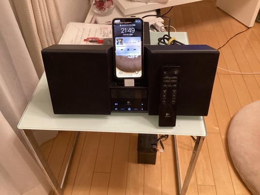 iPhoneを活用して音楽鑑賞！部屋のインテリアにも抜群！！