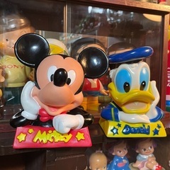 レトロなミッキーとドナルドの貯金箱☆の画像