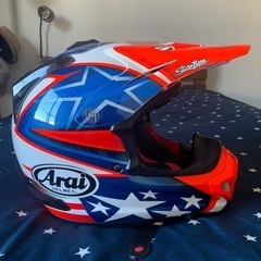 アライ　オフロード　ヘルメット　v-cross 4の画像