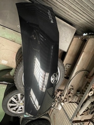 200系ハイエースボンネット