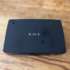 RMK クリスマスパレット2011パウダーの画像