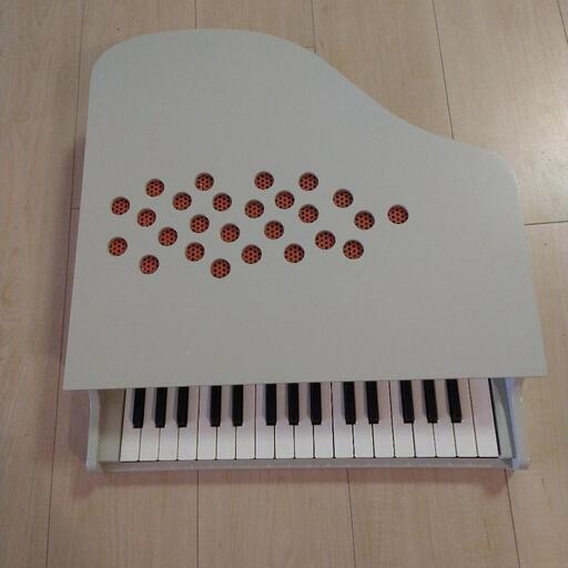 カワイ　ミニピアノ　グランドピアノ型