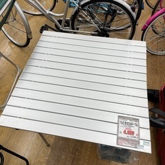 #L80 【ご来店頂ける方限定】コールマンの折りたたみテーブルです！