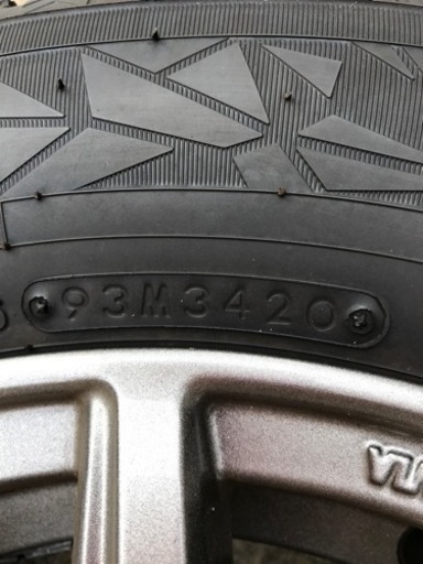 スタッドレスホイール付き　検ノート　アクア　キューブ