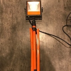 【中古】アイリスオーヤマ 投光器 LWT-5000ST