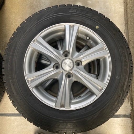 スタッドレスタイヤセット　175／70R 14