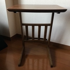 サイドテーブルの画像