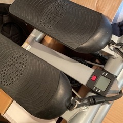 【譲ります】ステッパー　健康器具の画像