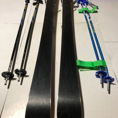 小学生用　中古スキーセット　現状手渡し希望　板/スワローの140 収納バック付ブーツ/25〜25.5 ストック/2セットの画像