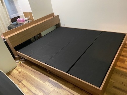 クイーンベッド　フレーム