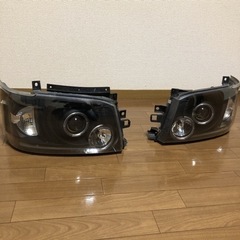 ハイエース200型　1,2型　SONER製　ヘッドライト　終了‼️