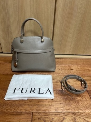 フルラ　サッビア　パイパー　FURLA