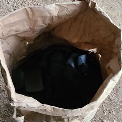 竹炭(5キロ)の画像