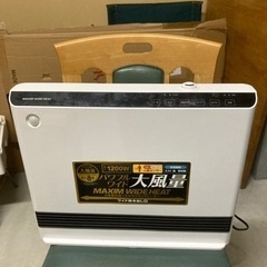 加湿器付き電気ストーブ