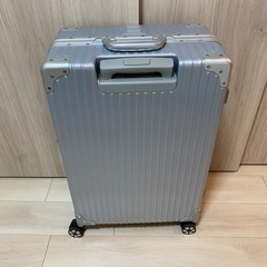 キャリーケース  