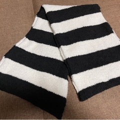 【中古】フリースのマフラー　約28㌢✖︎約180㌢