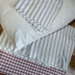 無印良品　掛け布団カバー２枚　羽まくら　枕カバー　おまけ