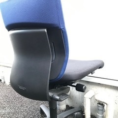 ★ オカムラ ★のオフィスデスクチェアーの画像