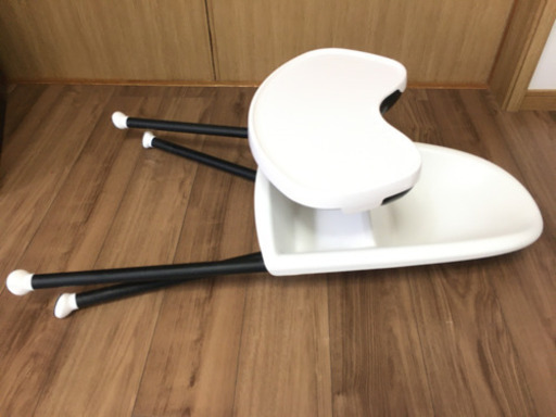 ①ベビージョルン　ハイチェア