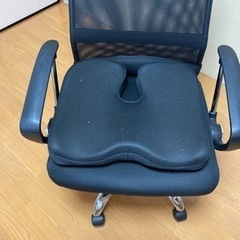 【取引完了】【300円】新品同様のデスクチェアの画像