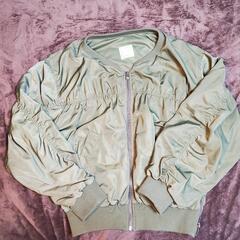 ページボーイのブルゾン