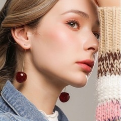 新品　未使用　さくらんぼピアス（両耳）ワインレッド