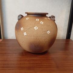 信楽焼の花瓶です。の画像