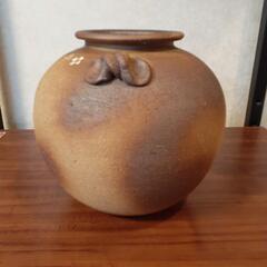 信楽焼の花瓶です。の画像