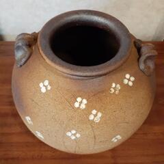 信楽焼の花瓶です。の画像