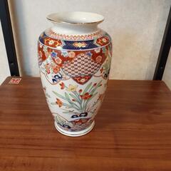 九谷焼の花瓶です。の画像
