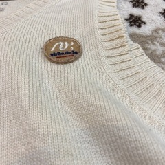 ★ワッペン付きニットベスト★95の画像