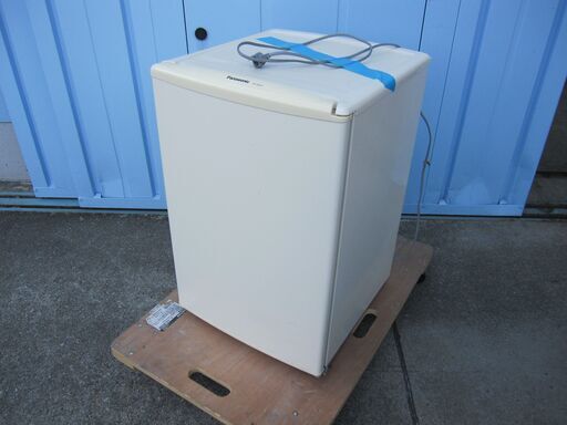 ワンドア冷蔵庫　2011年製　75L　NR-A80W-W
