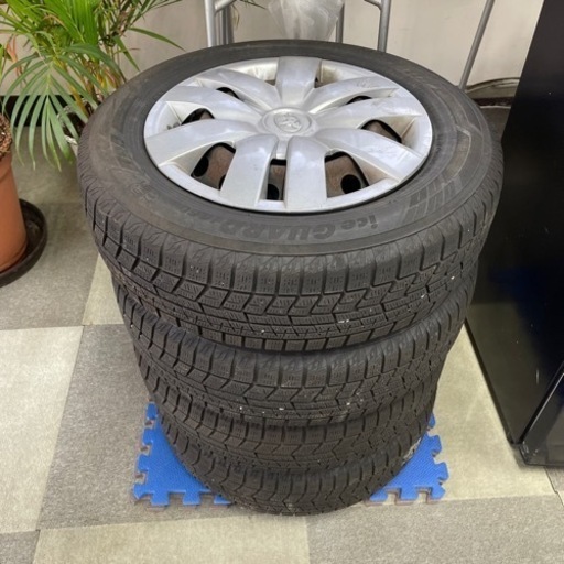 スタッドレスタイヤ　165/70R14 ヴィッツなどに