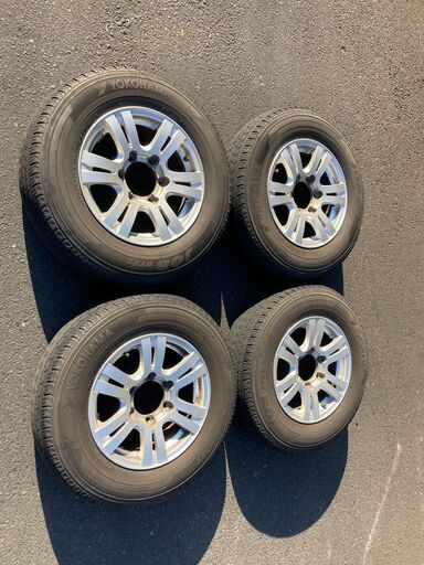 ハイエース２００系　純正OPアルミタイヤはオマケ程度